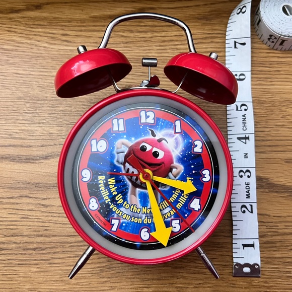 M&M’s Mr. Red Millennium Wind-Up Alarm Clock - Picture 5 of 5